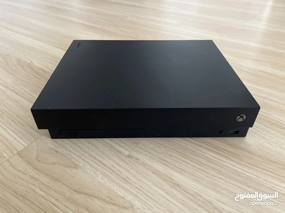 Xbox one X either 512gb or 1tb gaming console