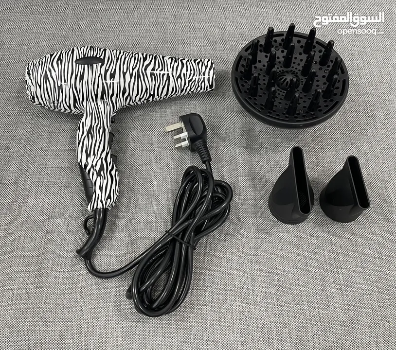 Hair Dryer Heating and Cooling 2,200 Watt تبريد و تسخين 2،200 واط للبيع بدواعي السفر