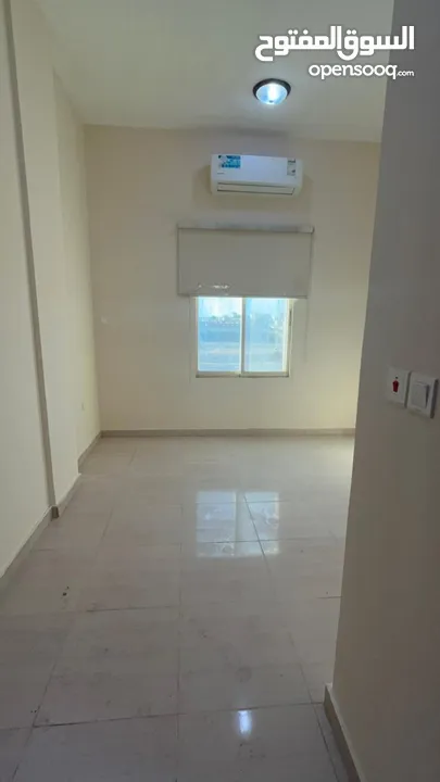 استديو للايجار الشهري ب جلفار 850 درهم