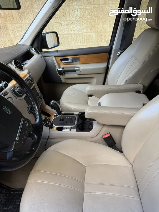 Land Rover LR4 2013 V8