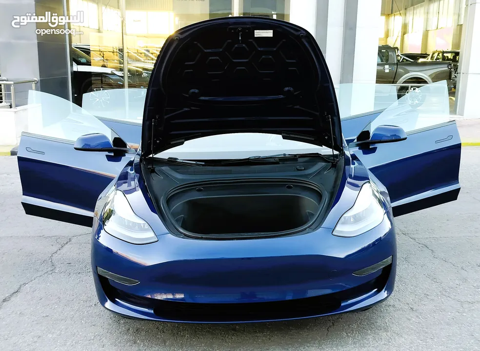 تيسلا 2023 model 3 فحص كامل 7 جــــيـــــد بدون جمرك اوتوسكور +B لون مميز بحالة الوكالة ممشى قليل