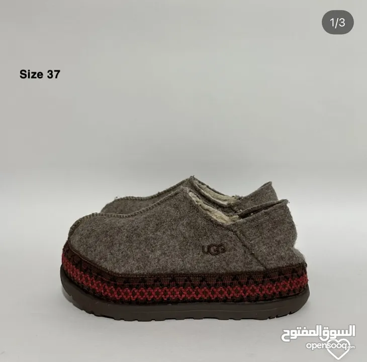 حذاء ugg الأصلي مستعمل بحالة الجديد للبيع نمرة 37 قالب صغير و توصيل مجاني