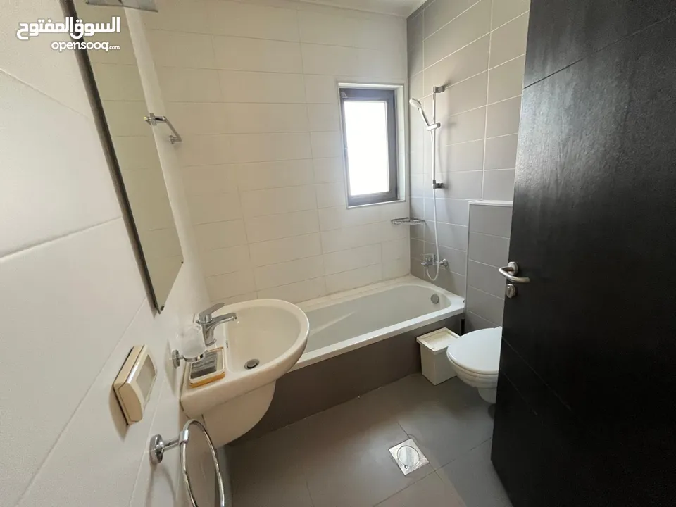 Three bedroom apartment for rent ( Property 37710 )-174804903