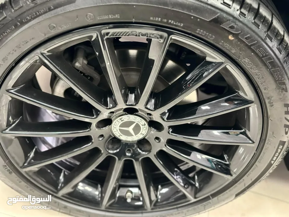 مرسيدس gla 200  بلاك اديشن موديل 2019  تسيير 2022  ترخيص + صيانة جديد  ممشى 60 الف  ايد اولى