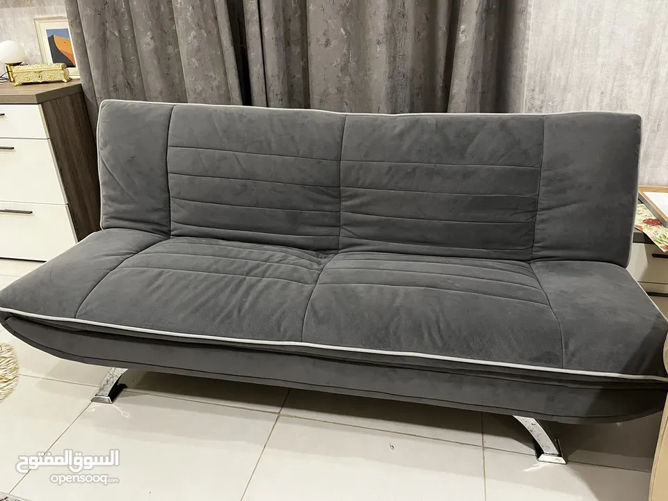 Table & sofa