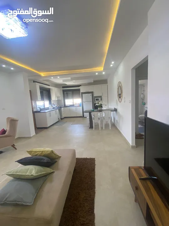 روف مفروش للبيع في الطيرة دوار نبيل عمرو مباشره دون وسيط