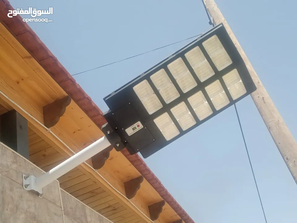 كشافات طاقه شمسيه عدة أشكال مختلفة القوه متوفر الان بأعلى المواصفات وأفضل الاسعار خدمة حدائق مميزه