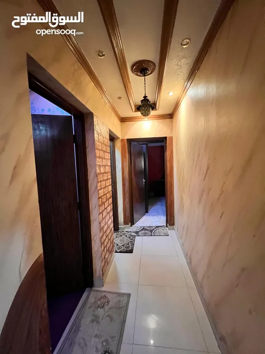 للبيع شقه مفروشه في ام الحصم اطلاله بحريه