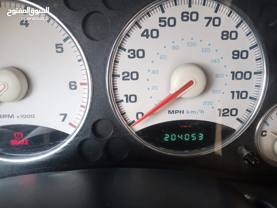جيب ليبرتي موديل 2002 للبيع بسعر 3900