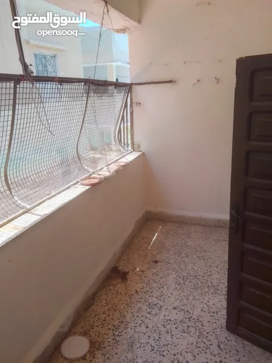 شقة طابق اول