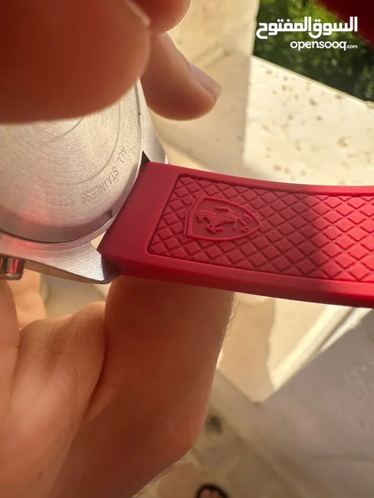 ساعه Ferrari مميزه