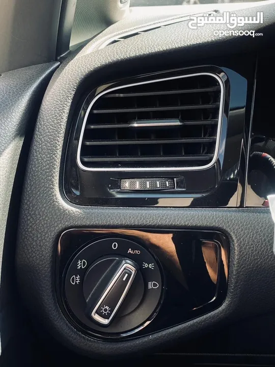 للبيع بسعر مميز جولف تعديلات Full GTI -Mk7.5  Golf تعديلات GTI مميزة جدا بسعر مميز- من اجمل السيارات