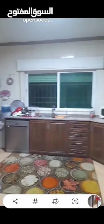 شقة طابق ثالث مع روف