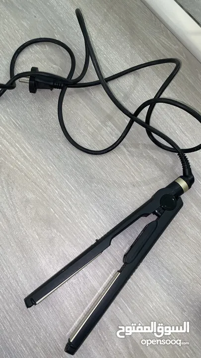 مملس شعر Hair straightener