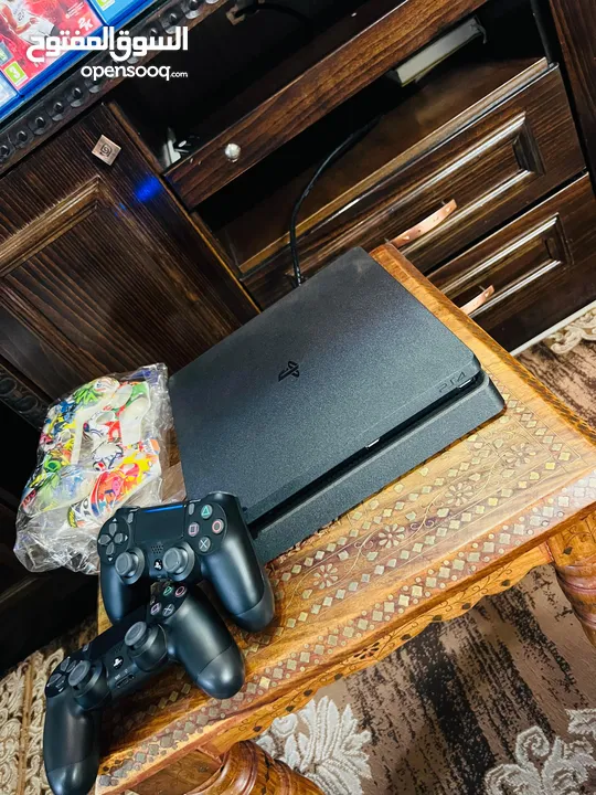 Playstation 4 Slim  بلاستيشن 4 سلم