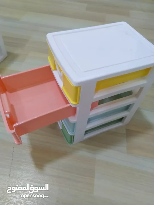 رفوف صغيرة متعددة الاستخدام Plastic drawer shelves