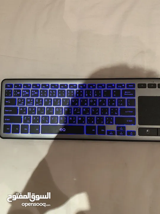 EQ ultra slim RGB led lights Bluetooth keyboard