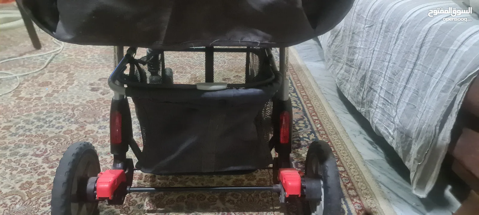 عرباية أطفال قوية ومتينة وشبه جديديدة استعمال قليل وماركة GOODbabY وبحالة ممتازة