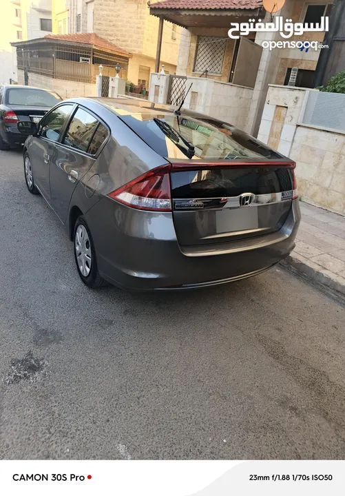 سياره هوندا انسايت موديل 2014 للبيع سياره نضيفه لا تحتاج اي نوع من أنواع الصيانه هايبرد قطاره بنزين