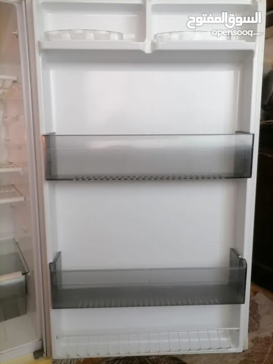 تلاجة نوع هاي لايف