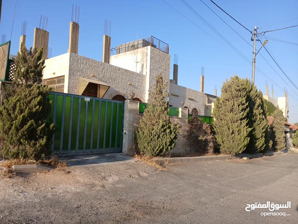 بيت مستقل للبيع