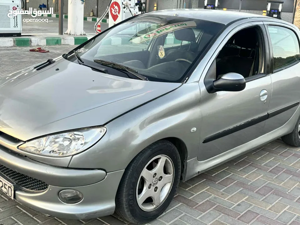 بيجو موديل 2006  206