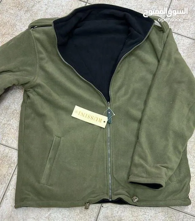 جاكيت شتوي سميك بخامة فليس أصلية، دافئ وأنيق، وتقدر تلبسه على الجهتين لتبديل إطلالتك فورًا