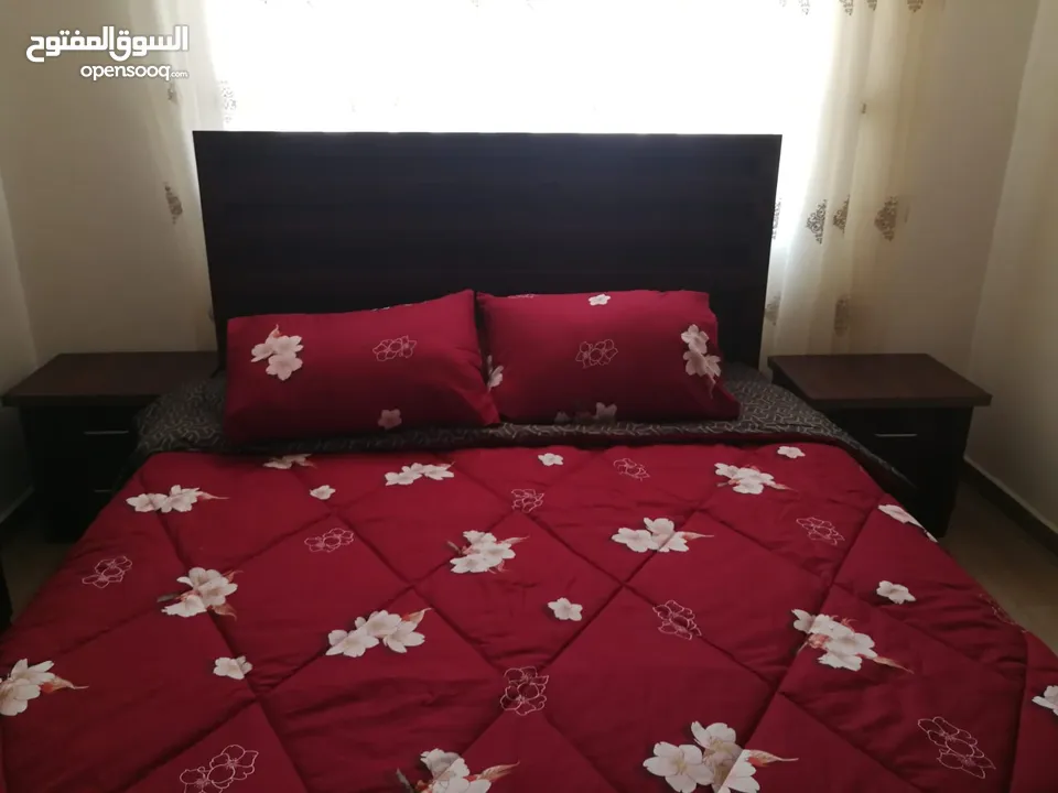 يوجد لدينا شقق   مفروشة للايجار يومي أسبوع شهري  مساحات الشقق من 130 لا 300 متر موقعنا: عبدون فقط