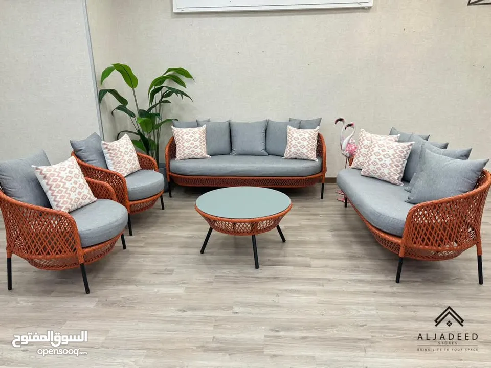 تجهيزات خارجيه لقعدات الصيف  اطقم جلسات  طاولات وكراسي  مراجيح  كراسي مسبح