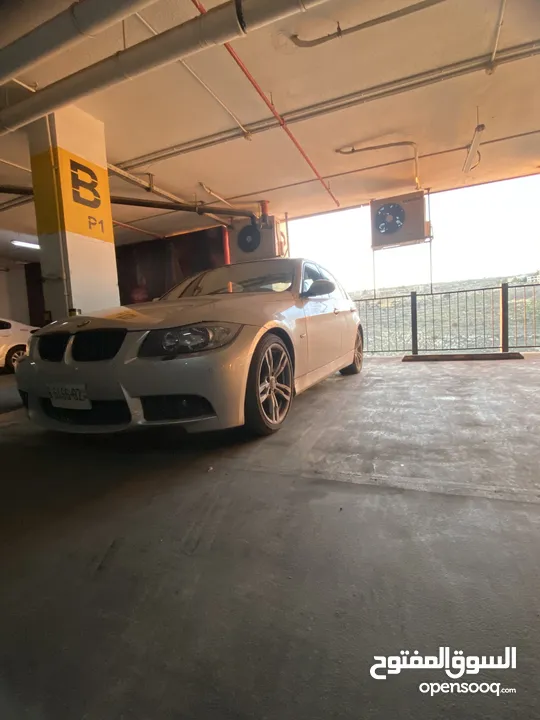 BMW E90   325 مطور 2500  ستة سلندر