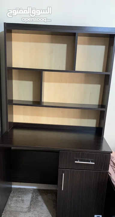 مكتب للبيع