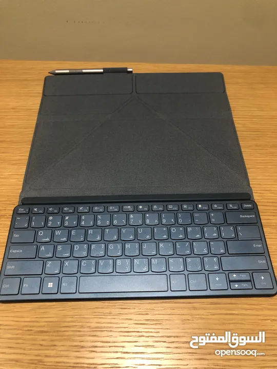 Lenovo Yoga Book 9 13IRU8, 13.3 2.8K (Dual Monitors) Laptop