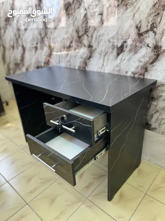 بسعررر حرق مكاتب الشركات و الموظفين توفرت بأحدث و اجمل ديزاين خشب لامينت مكفول مستورد