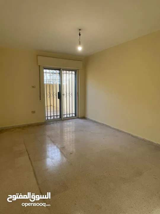 شقة فارغة للايجار في الجبيهة 3 نوم 300 Unfurnished apartment Al Jubaiha 145sqm 300