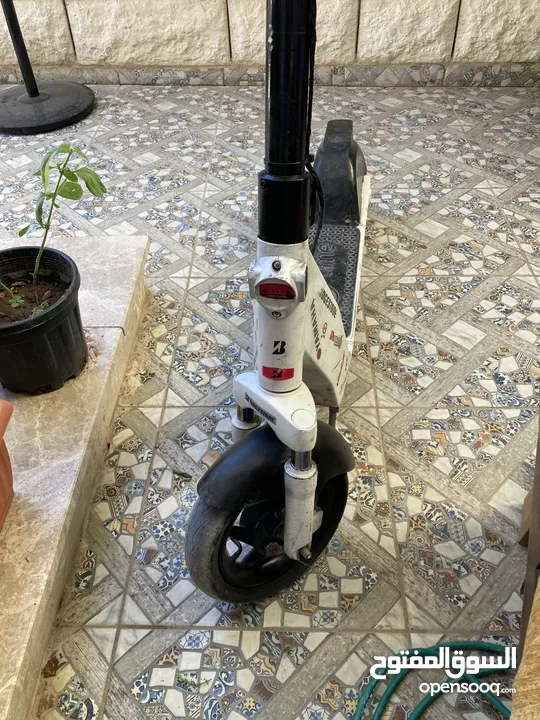 سكوتر لايم. 42 فولت  كمبيوتر 350w فحمات +سلوك  جديد مع مفتحين مع الشاحن