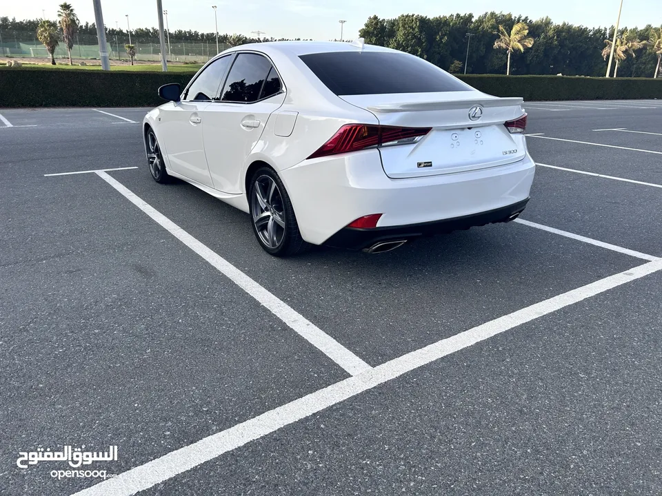 LEXUS IS300 - 2017- very clean car