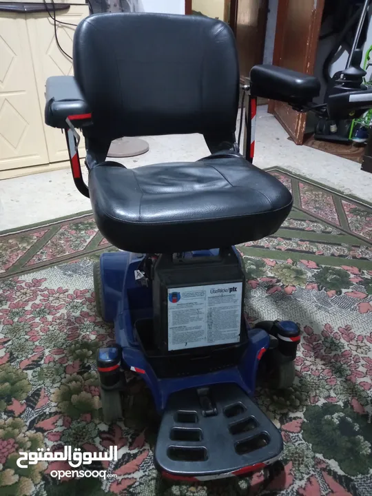 كرسي متحرك كهربائي شحن لذوي الاحتياجات الخاصة