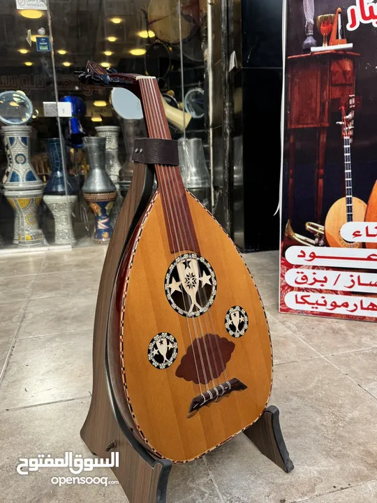 عود مصري جوهره الفن  ( كلاسيك ) مع شنته وريشه هديه