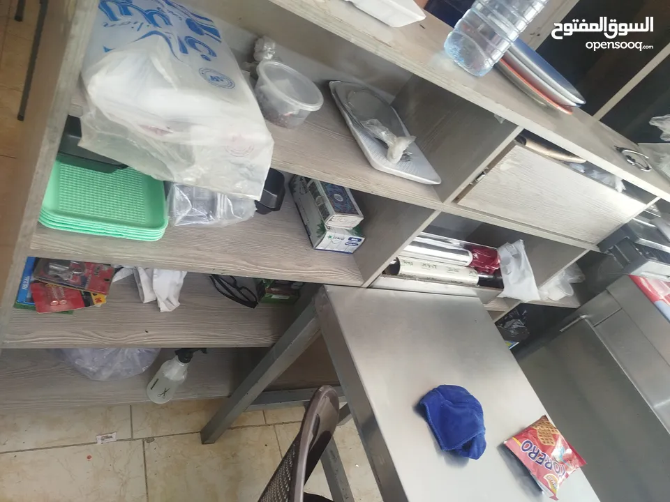 مطعم  شعبي حمص وفلافل للبيع بكامل معداته بكامل معداته وبسعر حرق