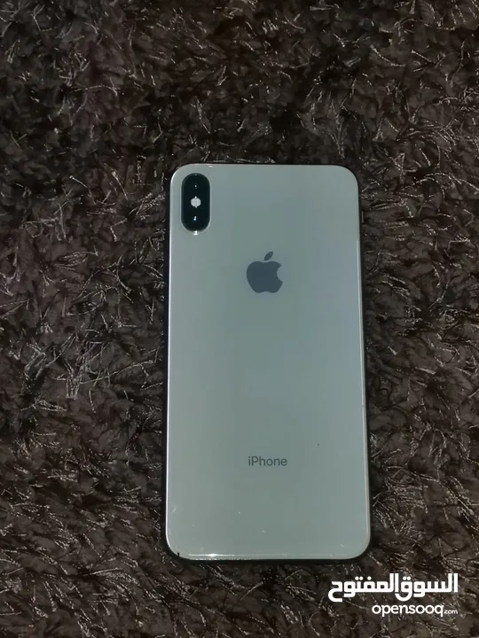 ايفون xs max 256GB GOLD