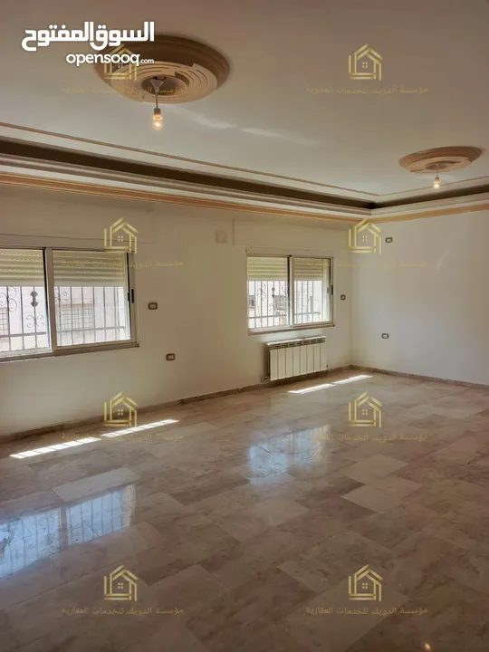 شقة مميزة - الجبيهة - 3نوم1ماستر - 220م - بلكونتين بإطلالــــه مميزة - قرب الخدمات العامة
