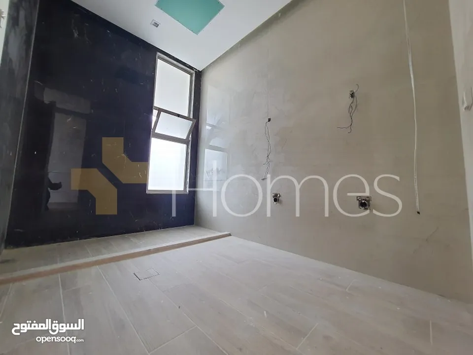 شقة دوبلكس طابقية مع مسبح للبيع في الظهير بمساحة بناء اجمالية 440م