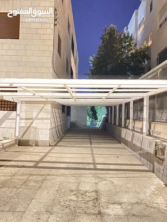 عمارة سكنية مجددة بالكامل  للبيع