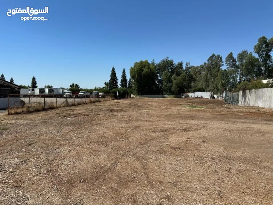 For Sale Prime Residential Land on Main Street in Warsan 4للبيع أرض سكنية مميزة على الشارع الرئيسي ف