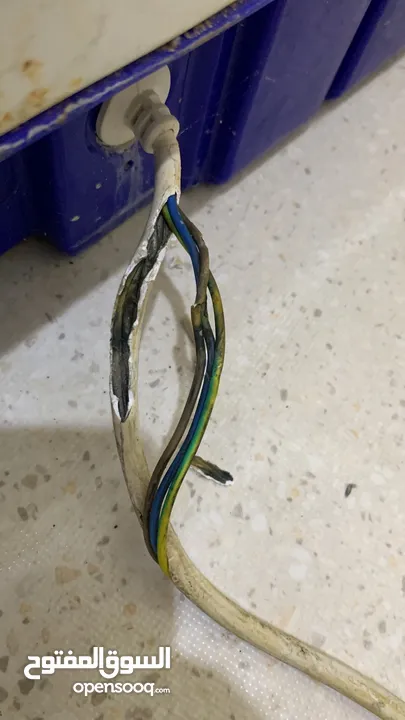فني كهربائي