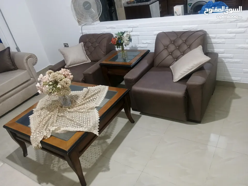 طقم كنب شبه جديد للبيع