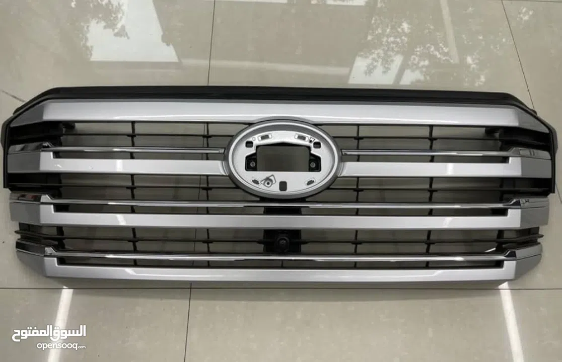 Toyota Land Cruiser 2022-25 Front Grill with Logo Brand New in Box- pickup Juffair
