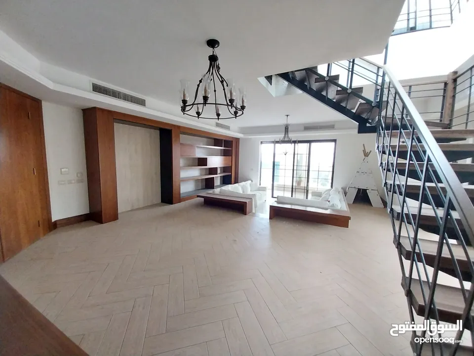 شقة غير مفروشة للإيجار 375م2 ( Property 19249 )-175072681