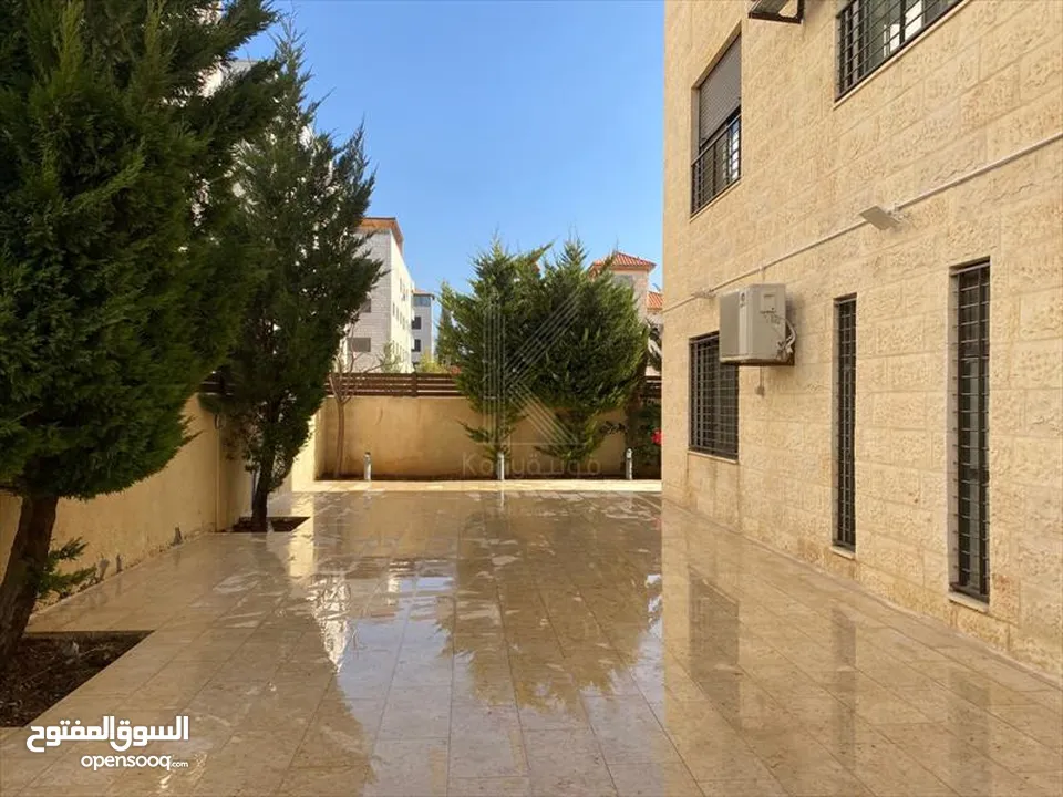 شقة فاخرة للبيع في رجم عميش