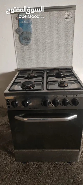 مكيف 1.5طن وغاز طبخ 4 عيون